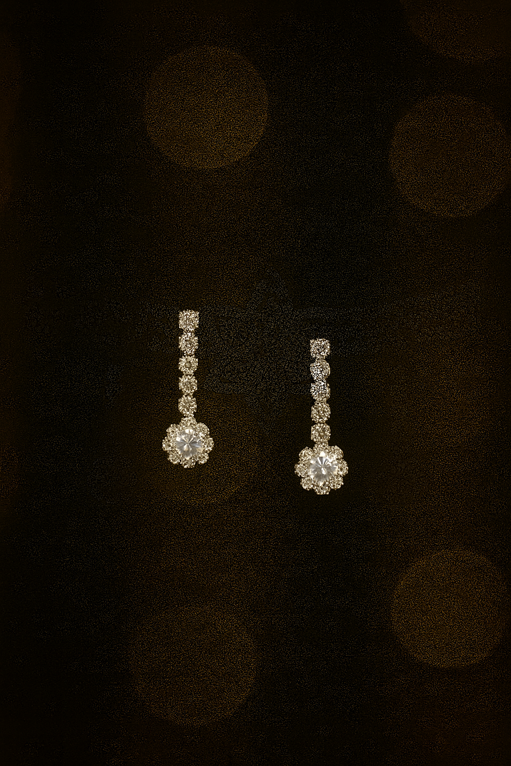 Elegant Floral Diamond Choker Necklace Set with Matching Earrings