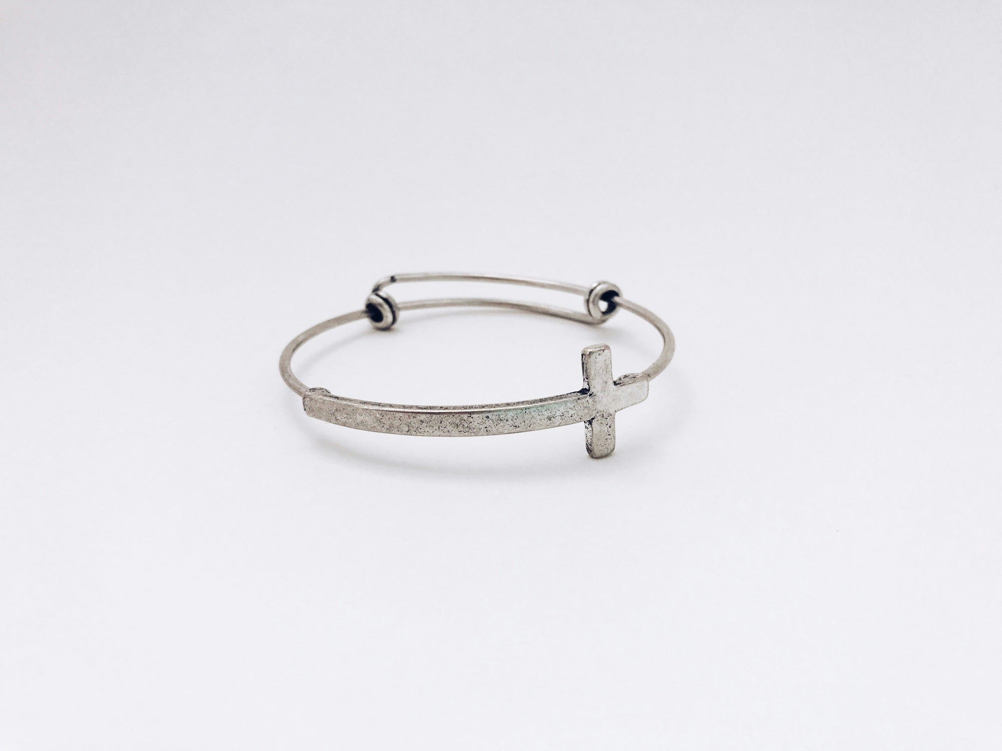 Delicate Link Bracelet with Crystal Highlights